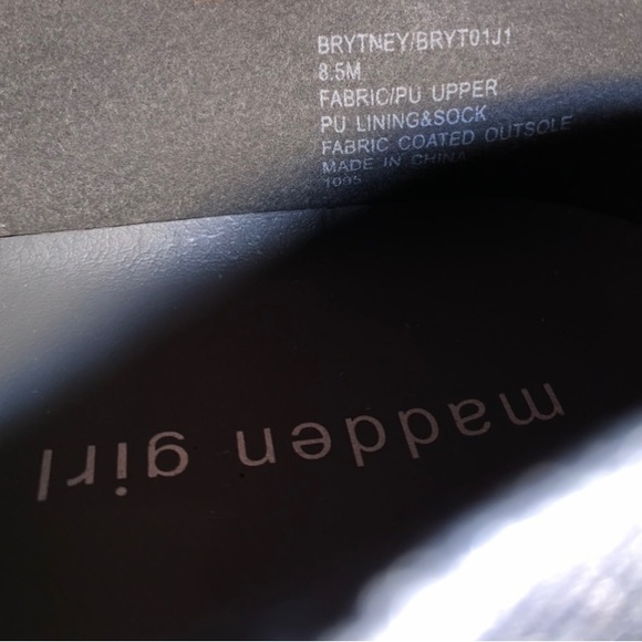 Madden Girl gray slip slid on comfortable shoes BRYTNEY size 8.5 - Picture 7 of 13